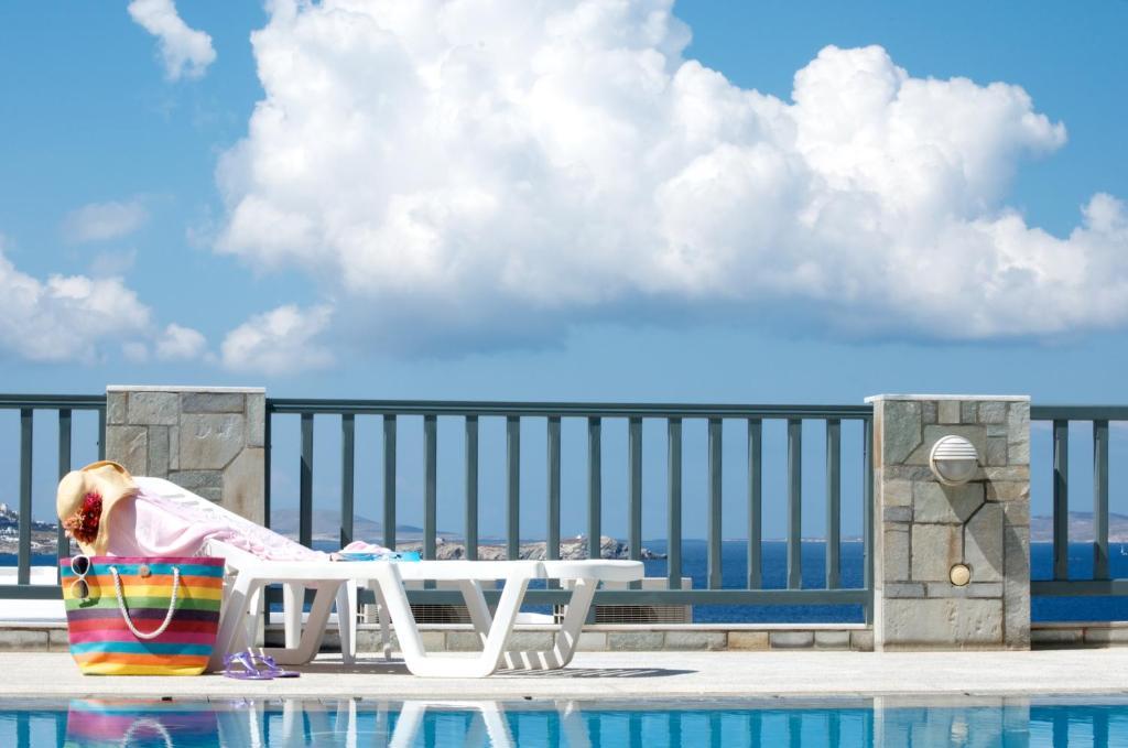 Alex Hotel เตลอส ภายนอก รูปภาพ